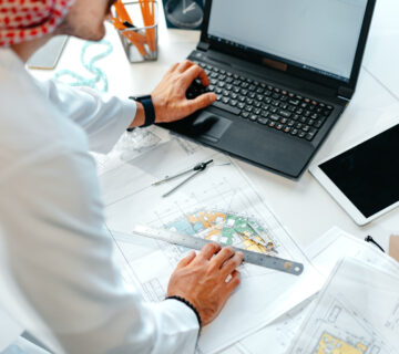 Young muslim businessman in traditional outfit wor 2023 11 27 05 28 57 utc 360x320